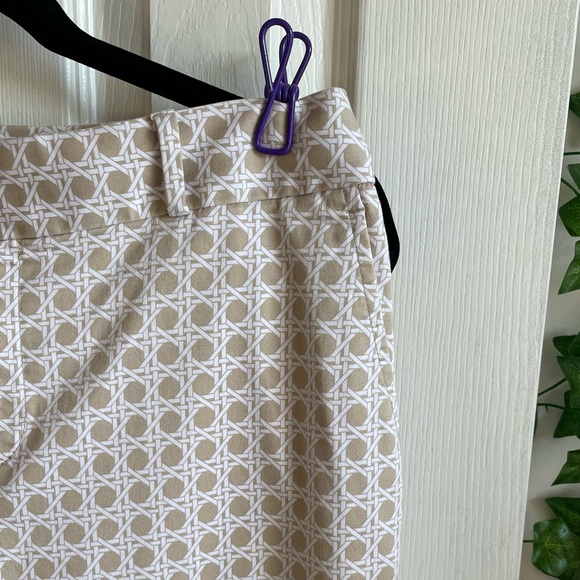 Off White Printed Banana Republic Flat Front Chino Pants Size 8 - Picture 3 of 9